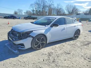 Nissan Altima SR 2.5L 4 2023