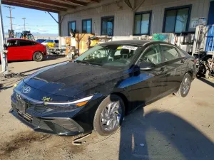 Hyundai Elantra SEL 2.0L 4 2024