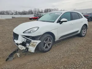 Porsche Macan 2.0L 4 2018