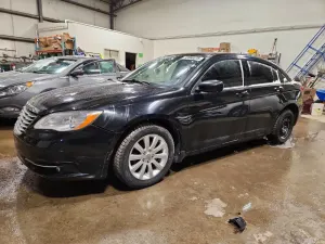 Chrysler 200 TOURING 2.4L 4 2013