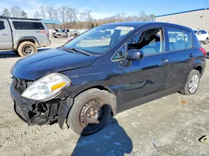 Nissan Versa S 1.8L 4 2011