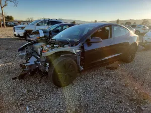 Tesla Model 3 2025