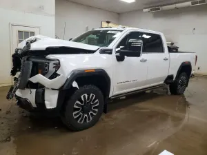 GMC Sierra K2500 DENALI ULTIMATE 6.6L 8 2024