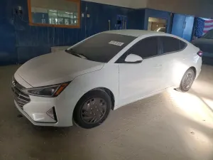 Hyundai Elantra SE 2.0L 4 2019