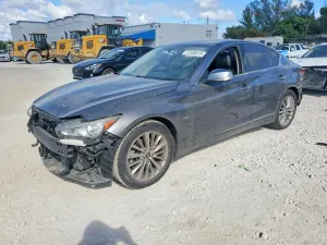 Infiniti Q50 LUXE 3.0L 6 2018
