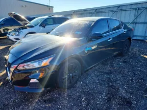 Nissan Altima SV 2.5L 4 2022