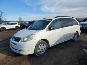 Toyota Sienna CE 3.3L 6 2004