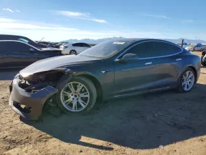 Tesla Model S 2020
