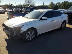 Nissan Altima SV 2.5L 4 2019