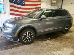 Volkswagen Tiguan SE 2.0L 4 2021