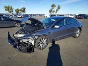 Tesla Model 3 2025