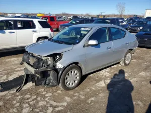Nissan Versa S 1.6L 4 2014