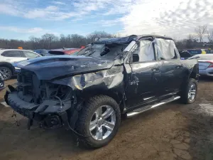 RAM 1500 SPORT 5.7L 8 2017