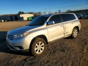 Toyota Highlander BASE 3.5L 6 2013