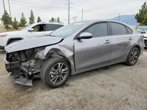 Kia Cerato / Forte / K3 LX 2 L 4 2024
