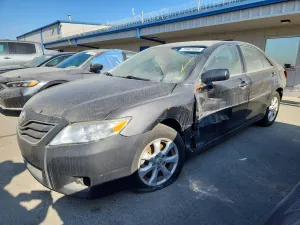 Toyota Camry BASE 2.5L 4 2011