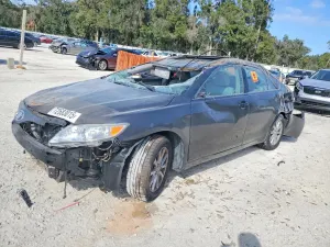 Toyota Camry BASE 2.5L 4 2011