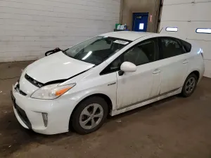 Toyota Prius 1.8L 4 2014