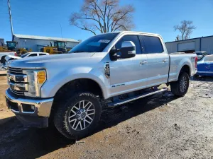 Ford F-250 SUPER DUTY 6.7L 8 2017