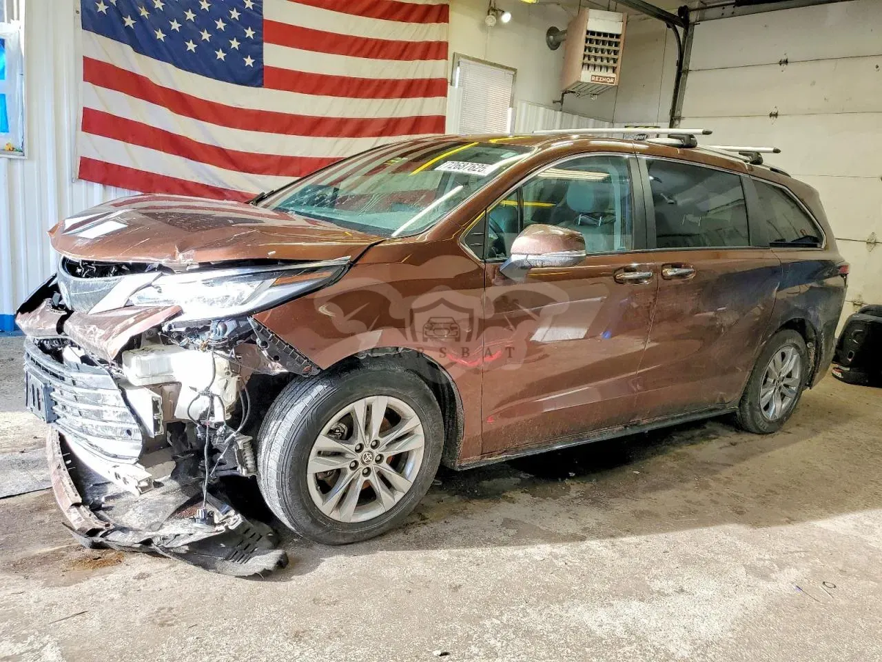 Toyota Sienna LIMITED 2.5L 4 2022