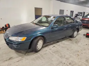 Toyota Camry CE 2.2L 4 1997