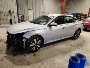 Nissan Altima SV 2.5L 4 2021