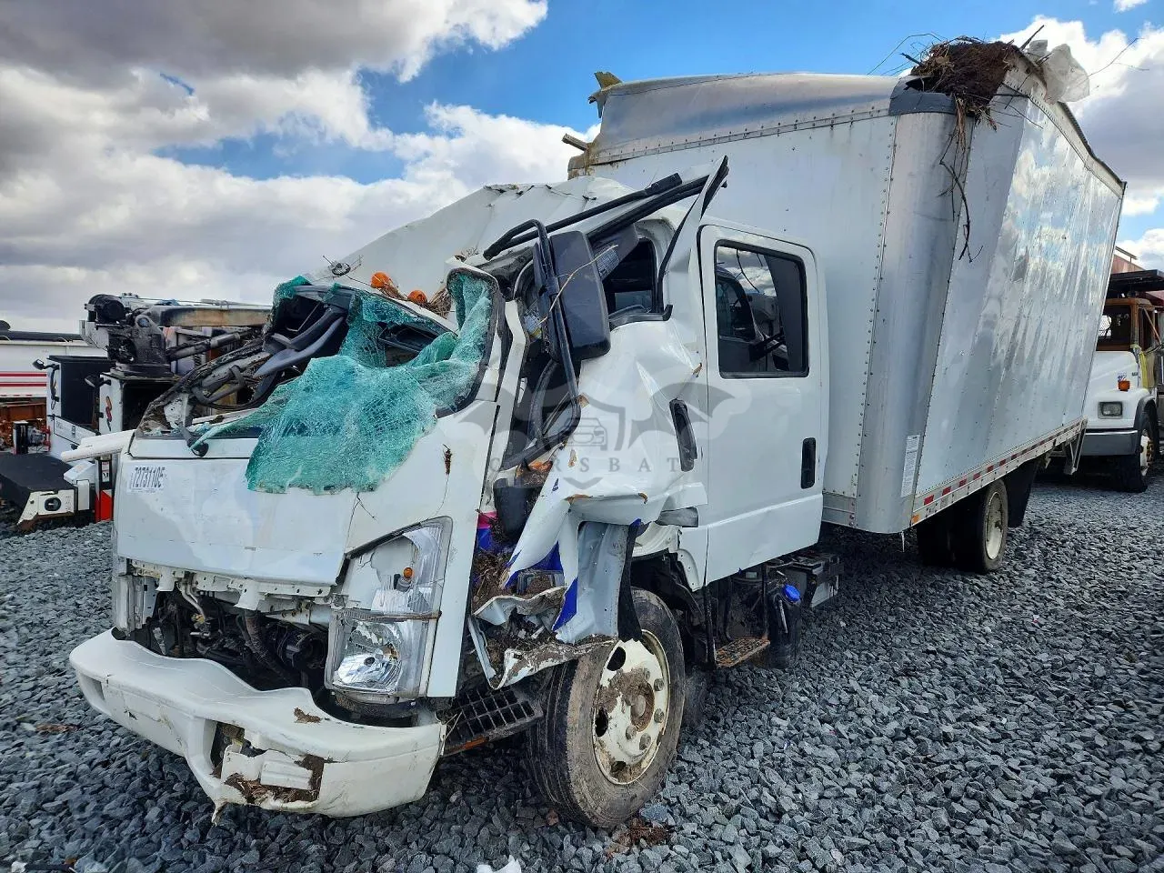 Isuzu NRR 5.2L 4 2021