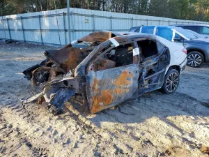 Toyota Corolla 1.8L 4 2015