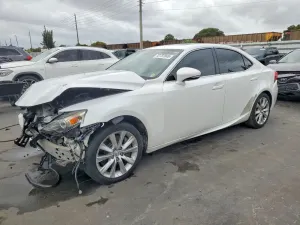 Lexus IS 200T 2.0L 4 2016
