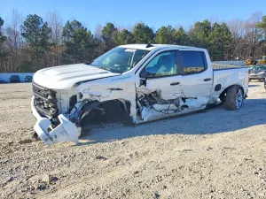 Chevrolet Silverado 1500 2.7L 4 2025