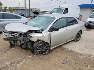Toyota Corolla BASE 1.8L 4 2012