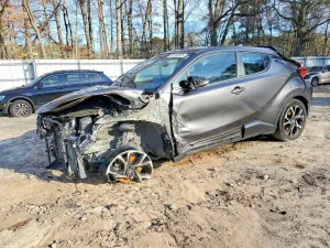 Toyota C-HR XLE 2.0L 4 2021