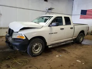 Dodge RAM ST 4.7L 8 2012
