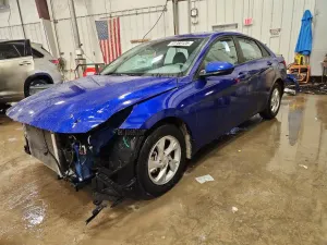 Hyundai Elantra SE 2.0L 4 2023