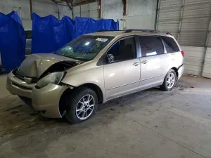 Toyota Sienna LE 3.3L 6 2004