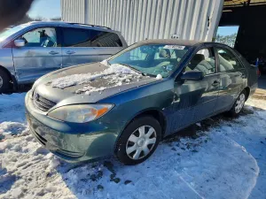 Toyota Camry LE 2.4L 4 2002