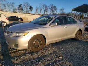 Toyota Camry BASE 2.5L 4 2010