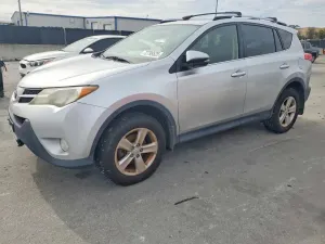 Toyota Rav4 XLE 2.5L 4 2013