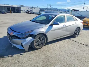 Hyundai Elantra SEL 2.0L 4 2021