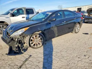 Hyundai Sonata SE 2.4L 4 2013