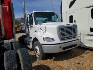 Freightliner Business Class M2 112 MEDIUM DUTY 8.9L 6 2015