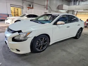 Nissan Maxima S 3.5L 6 2014