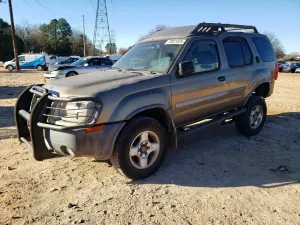 Nissan Xterra XE 3.3L 6 2002