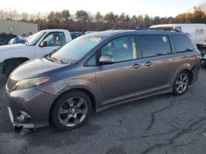 Toyota Sienna SPORT 3.5L 6 2011