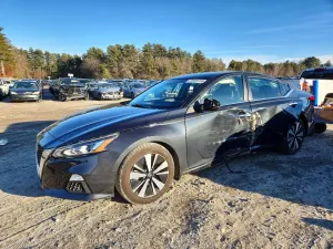Nissan Altima SV 2.5L 4 2022