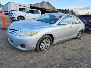 Toyota Camry BASE 2.5L 4 2011