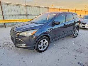 Ford Escape SE 2.5L 4 2015