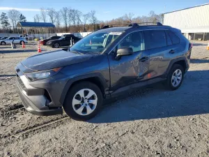 Toyota Rav4 LE 2.5L 4 2021
