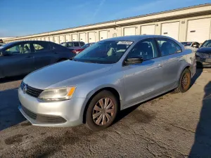Volkswagen Jetta BASE 2.0L 4 2014