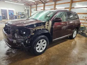 Toyota Highlander BASE 3.5L 6 2013
